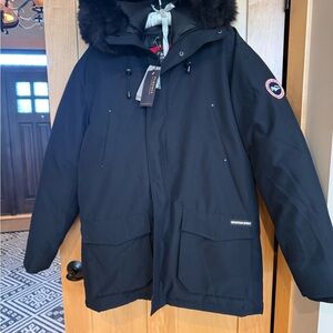 Women's Black Ski Jacket with Fur Hood- heavy duty coat size xl